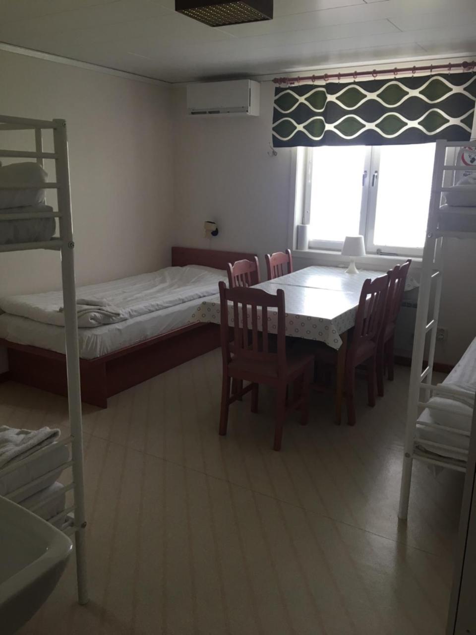 Hotell Restaurang Naemforsen Näsåker Екстериор снимка
