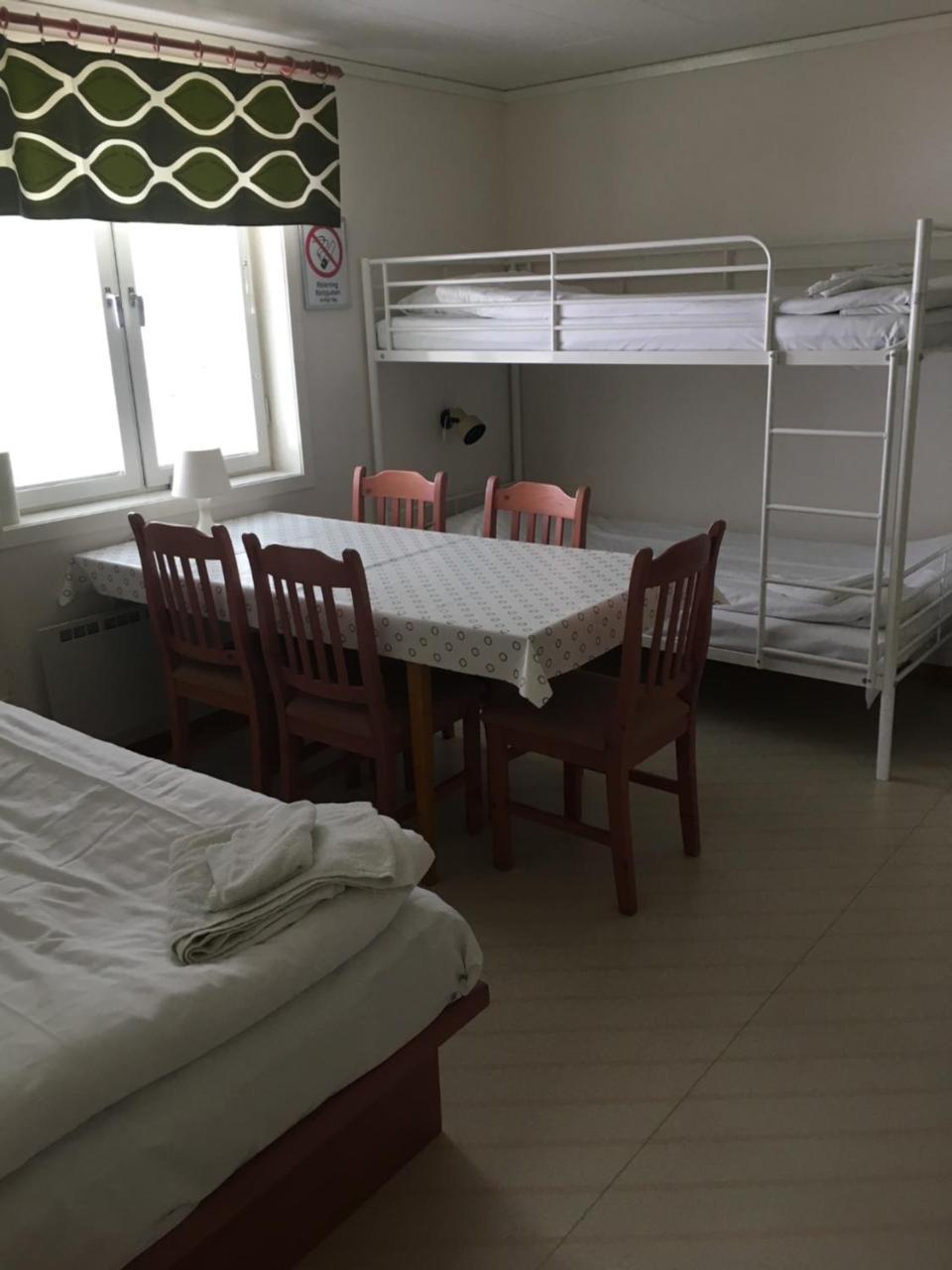 Hotell Restaurang Naemforsen Näsåker Екстериор снимка