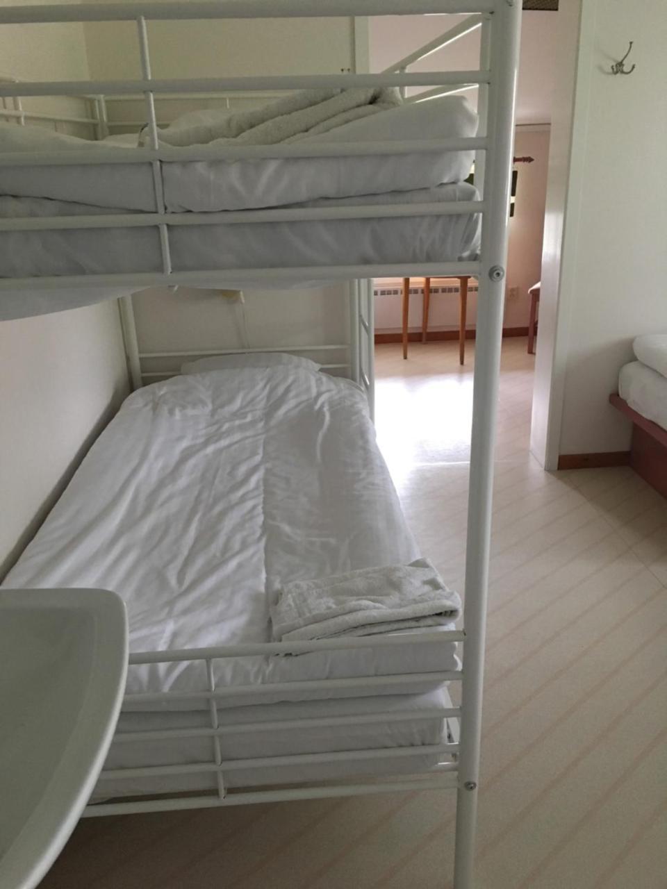 Hotell Restaurang Naemforsen Näsåker Екстериор снимка
