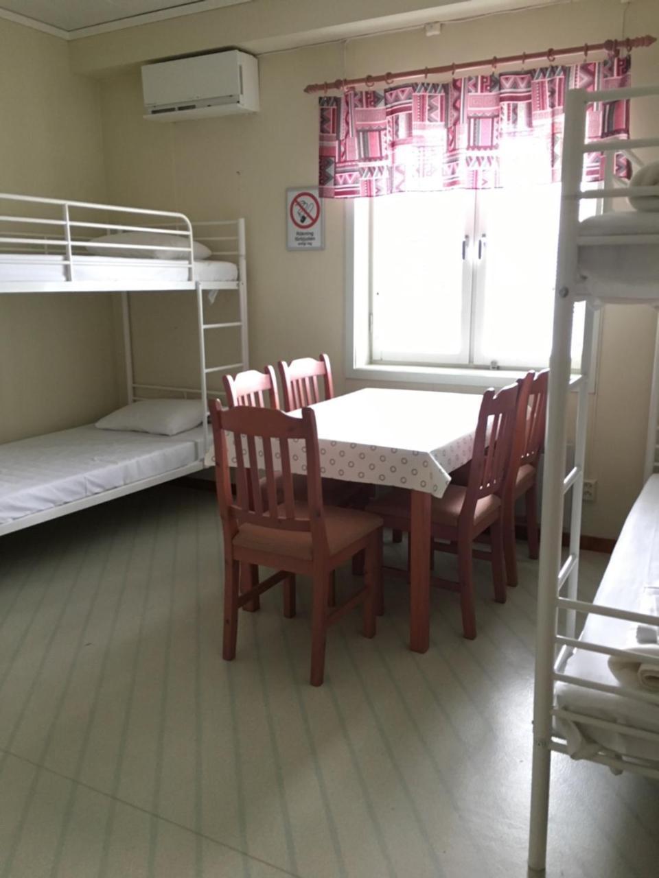 Hotell Restaurang Naemforsen Näsåker Екстериор снимка